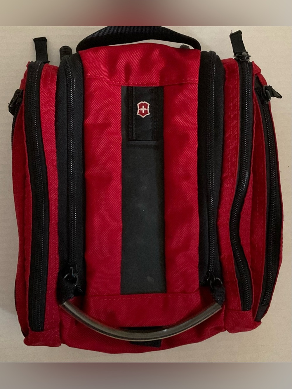 Victorinox Red Black Hanging Toiletry Organizer Bag Swiss Gear Travel Mens